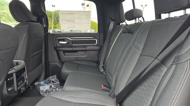 New 2026 RAM 2500 Big Horn AWD/4WD image 7
