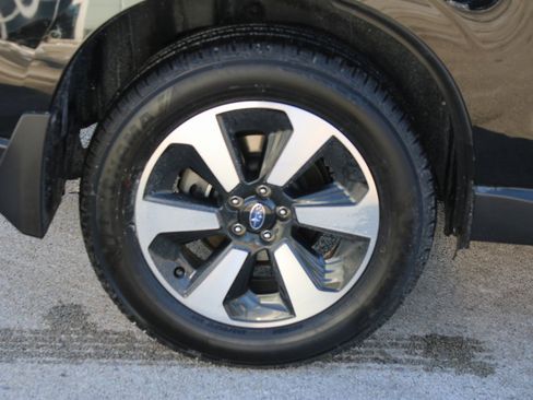 Used 2018 Subaru Forester 2.5i Limited image 34