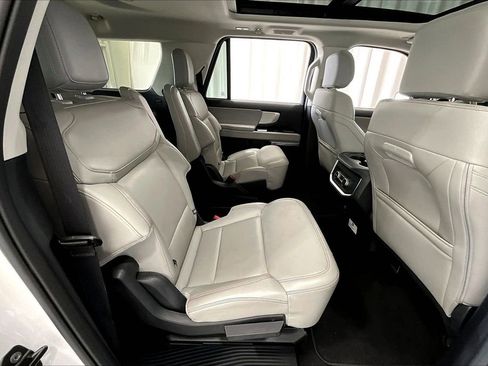 Used 2025 Ford Expedition Max Active image 25