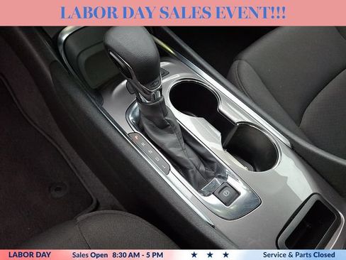 Used 2025 Chevrolet Malibu LT FWD image 22
