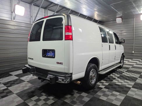 Used 2019 GMC Savana 2500 w/ Driver Convenience Package image 5