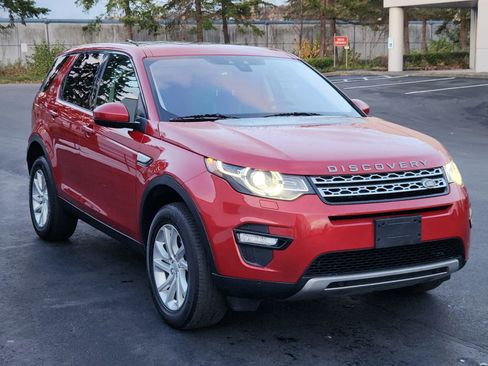 Used 2018 Land Rover Discovery Sport HSE image 5