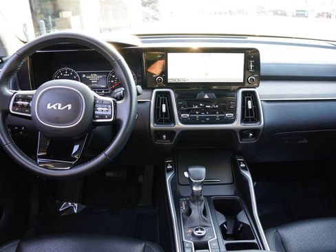Certified 2023 Kia Sorento X-Line EX AWD/4WD image 19