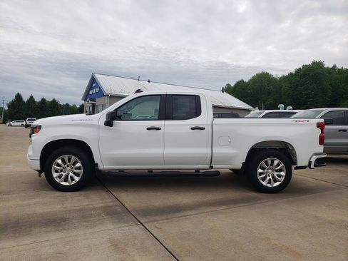 Used 2023 Chevrolet Silverado 1500 Custom AWD/4WD image 7