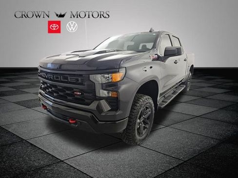 Used 2024 Chevrolet Silverado 1500 Custom Trail Boss AWD/4WD image 3