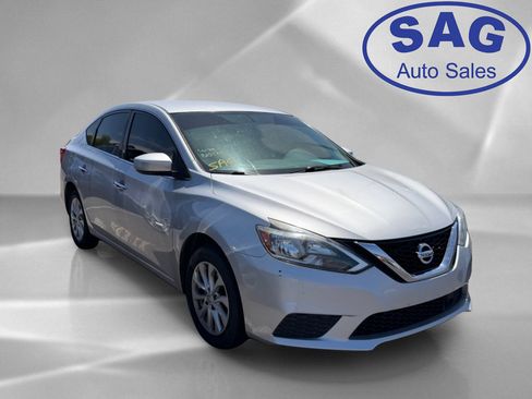 Used 2019 Nissan Sentra SV FWD image 2