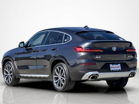 Used 2024 BMW X4 xDrive30i w/ Premium Package AWD/4WD image 3