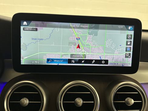 Used 2020 Mercedes-Benz GLC 300 4MATIC image 24