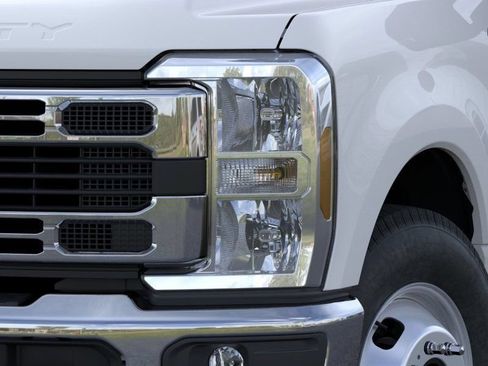 New 2025 Ford F350 XL w/ XL Chrome Package RWD image 19