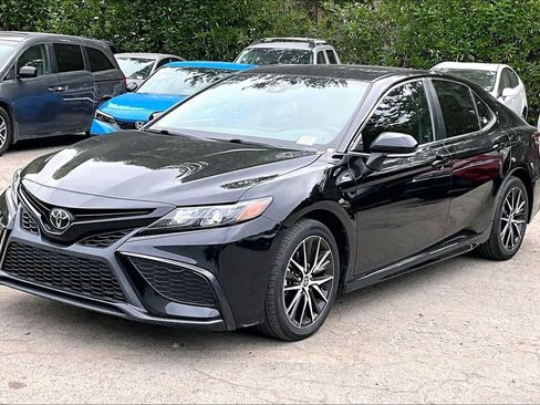 Certified 2023 Toyota Camry SE w/ Convenience Package FWD image 3