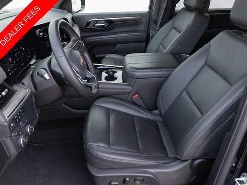 Used 2025 Chevrolet Suburban LT AWD/4WD image 15