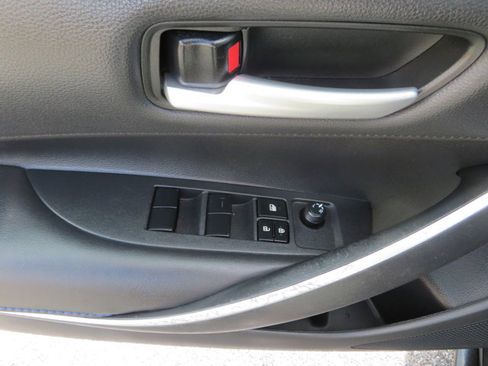 Used 2020 Toyota Corolla SE image 20