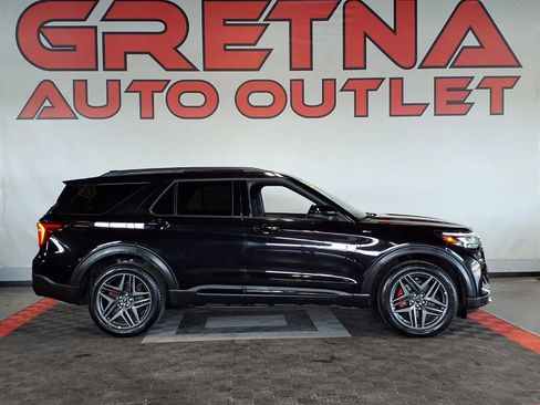 Used 2025 Ford Explorer ST-Line w/ ST-Line Street Pack AWD/4WD image 1