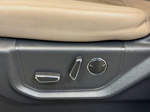 Used 2024 Ford Expedition Max Limited image 11