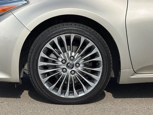 Used 2016 Toyota Avalon Limited FWD image 45