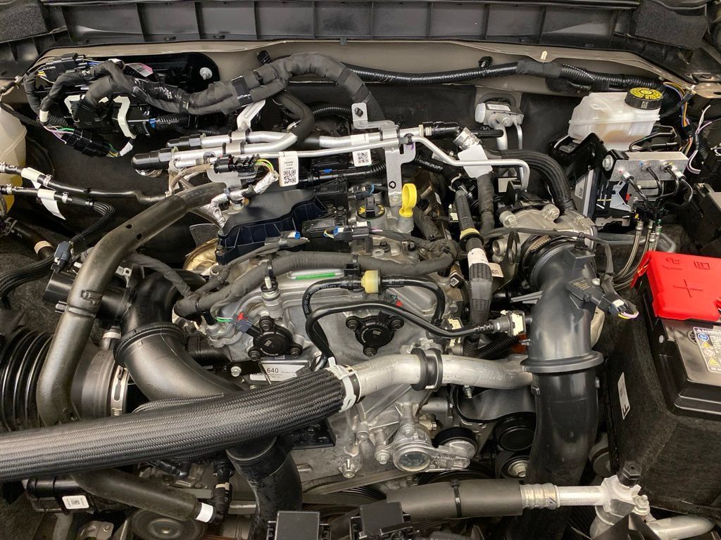 Used 2025 Ford Bronco Badlands AWD/4WD image 28
