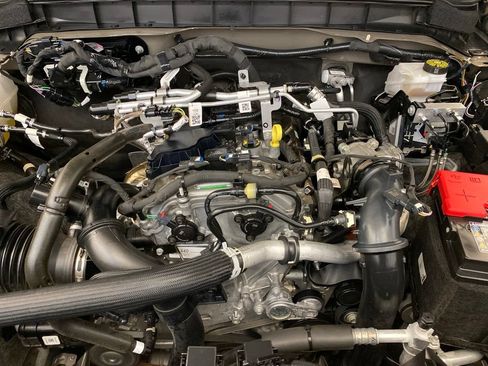 Used 2025 Ford Bronco Badlands AWD/4WD image 28