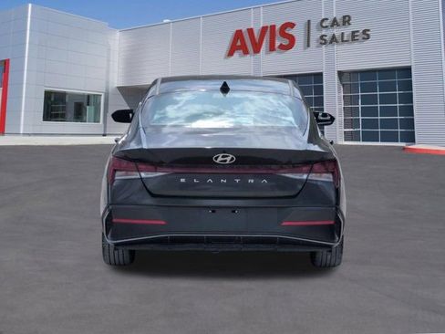 Used 2025 Hyundai Elantra SEL FWD image 7