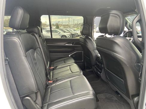 Used 2024 Jeep Wagoneer L Series III w/ Flexible Seating Group image 18