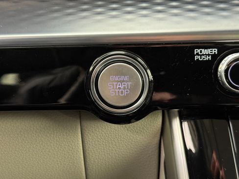 Used 2024 Kia Carnival SX Prestige image 25