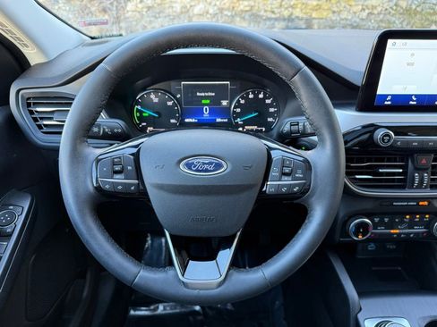 Certified 2022 Ford Escape SEL image 18