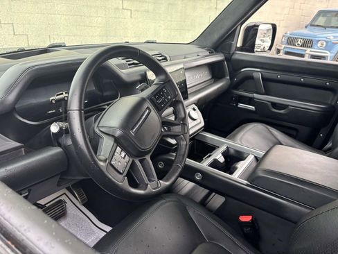 Used 2025 Land Rover Defender 110 V8 AWD/4WD image 23