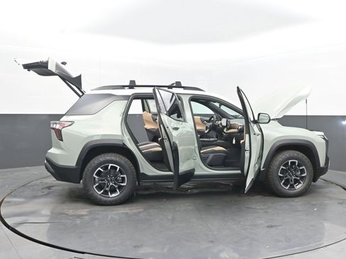 Used 2026 Chevrolet Equinox ACTIV w/ LPO, Floor Liner Package image 52