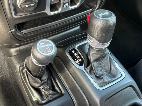 Used 2022 Jeep Wrangler Unlimited Sport w/ Sun And Sound Package image 14