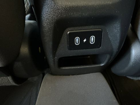 Certified 2024 Hyundai Venue SEL image 18