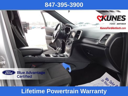 Used 2020 Jeep Grand Cherokee Laredo image 14