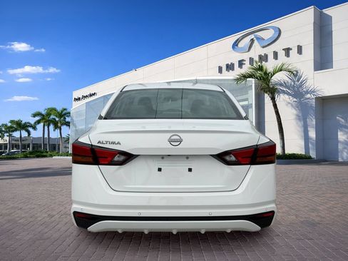 Used 2023 Nissan Altima 2.5 S FWD image 6