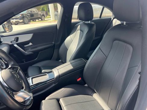 Used 2025 Mercedes-Benz CLA 250 image 9
