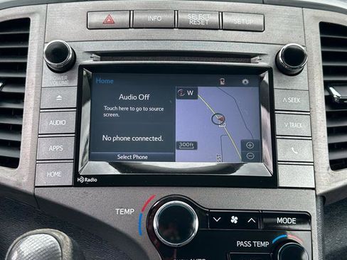 Used 2015 Toyota Venza XLE image 26