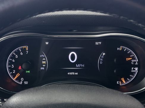 Used 2021 Jeep Grand Cherokee Laredo X image 45