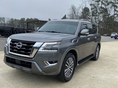 Used 2023 Nissan Armada SL w/ Captain's Chairs Package image 1