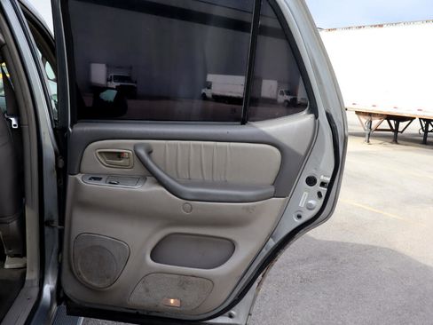 Used 2002 Toyota Sequoia Limited image 16