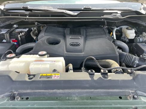Used 2022 Toyota Tundra SR5 w/ TRD Off-Road Package AWD/4WD image 44