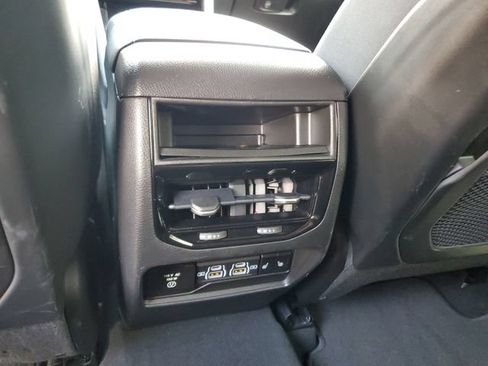 Used 2022 Jeep Grand Cherokee Limited AWD/4WD image 16