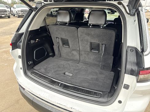 Used 2021 Jeep Grand Cherokee L Limited image 31