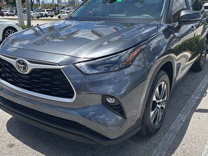 Used 2023 Toyota Highlander XLE