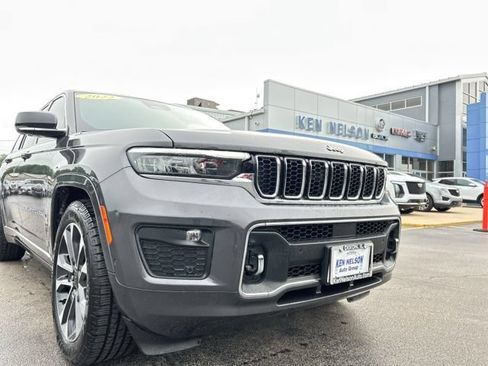Used 2022 Jeep Grand Cherokee L Overland w/ Luxury Tech Group IV AWD/4WD image 4