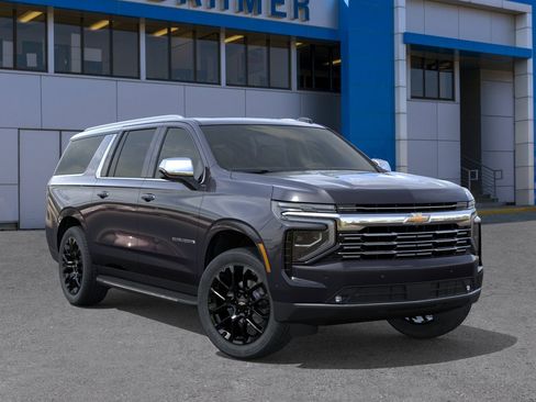 New 2026 Chevrolet Suburban Premier w/ Sun And Tow Package AWD/4WD image 37