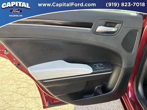 Used 2021 Chrysler 300 S w/ Comfort Group RWD image 17