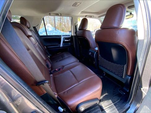 Used 2014 Toyota 4Runner Limited image 19