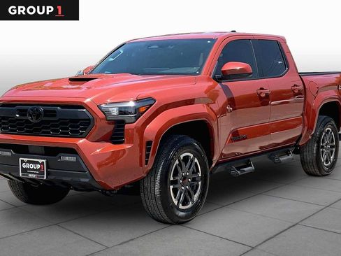 Used 2025 Toyota Tacoma TRD Sport RWD image 1