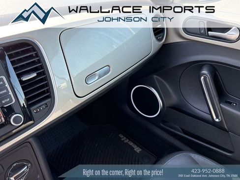 Used 2013 Volkswagen Beetle 2.5 FWD image 23