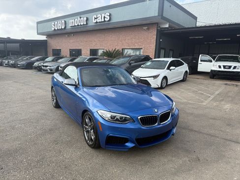 Used 2016 BMW M235i xDrive Convertible image 2