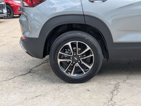 Used 2025 Chevrolet TrailBlazer LT image 28