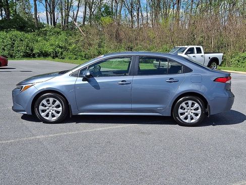 Certified 2024 Toyota Corolla LE AWD/4WD image 7