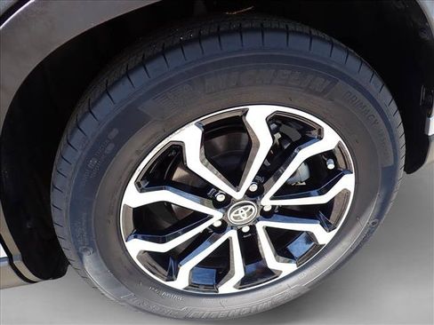 Certified 2023 Toyota Corolla Cross AWD Hybrid w/ Moonroof Package image 7